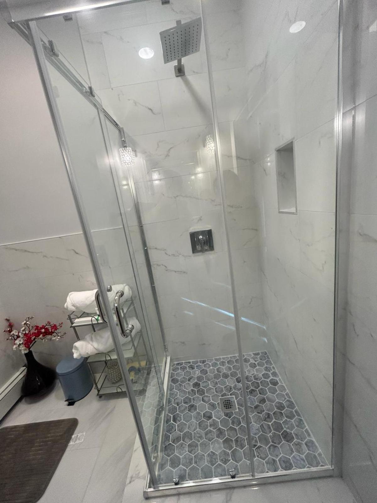 Private Suite In Huntington Station 외부 사진