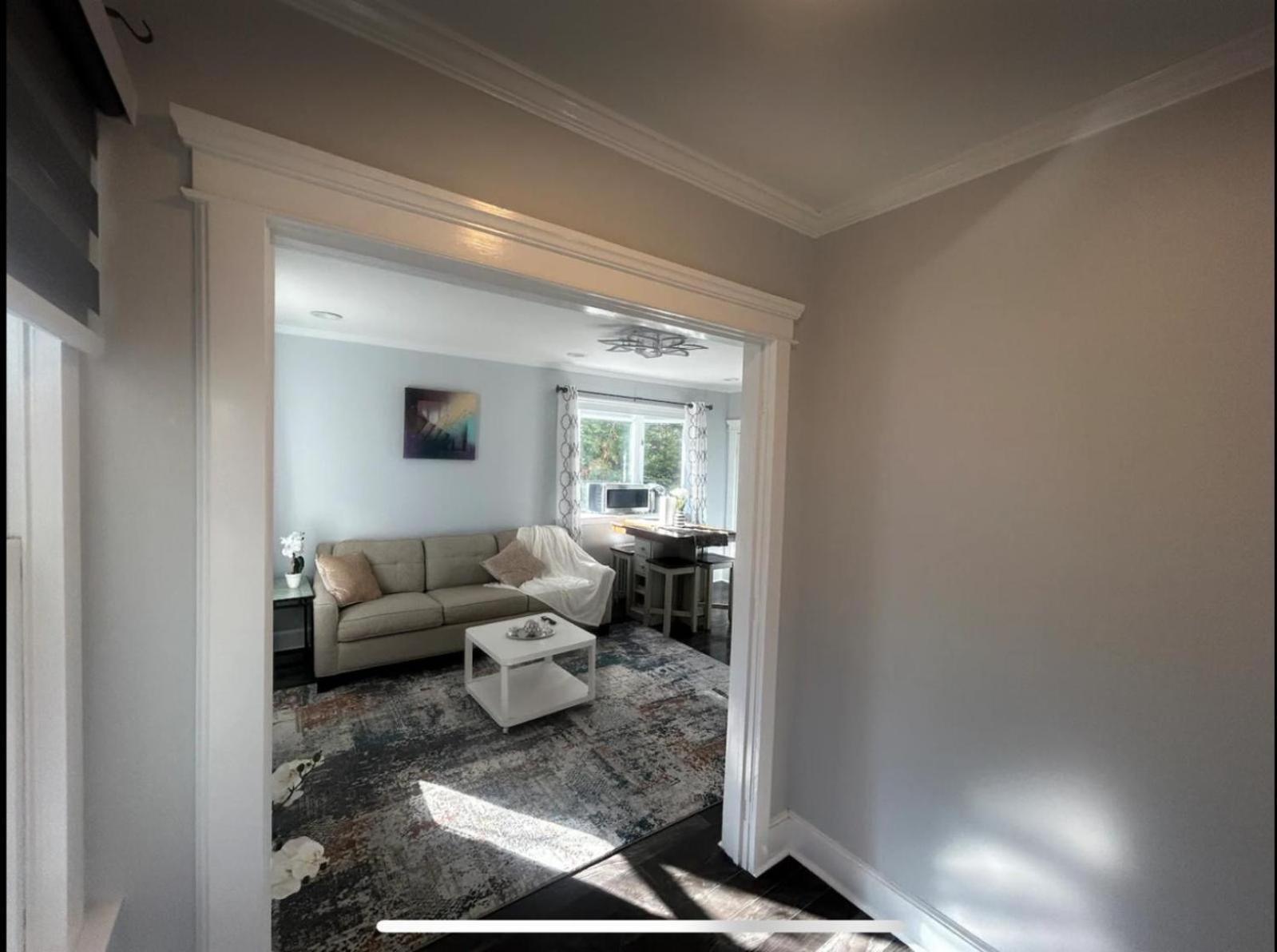 Private Suite In Huntington Station 외부 사진