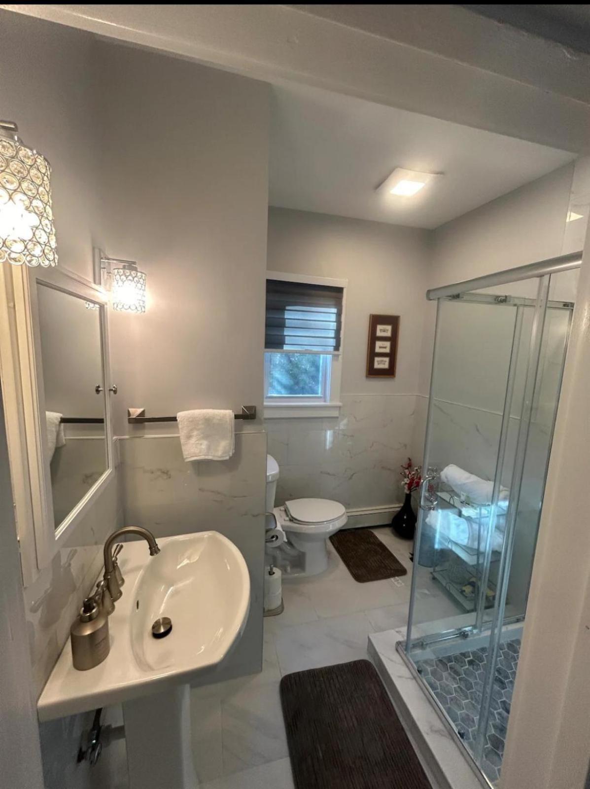 Private Suite In Huntington Station 외부 사진