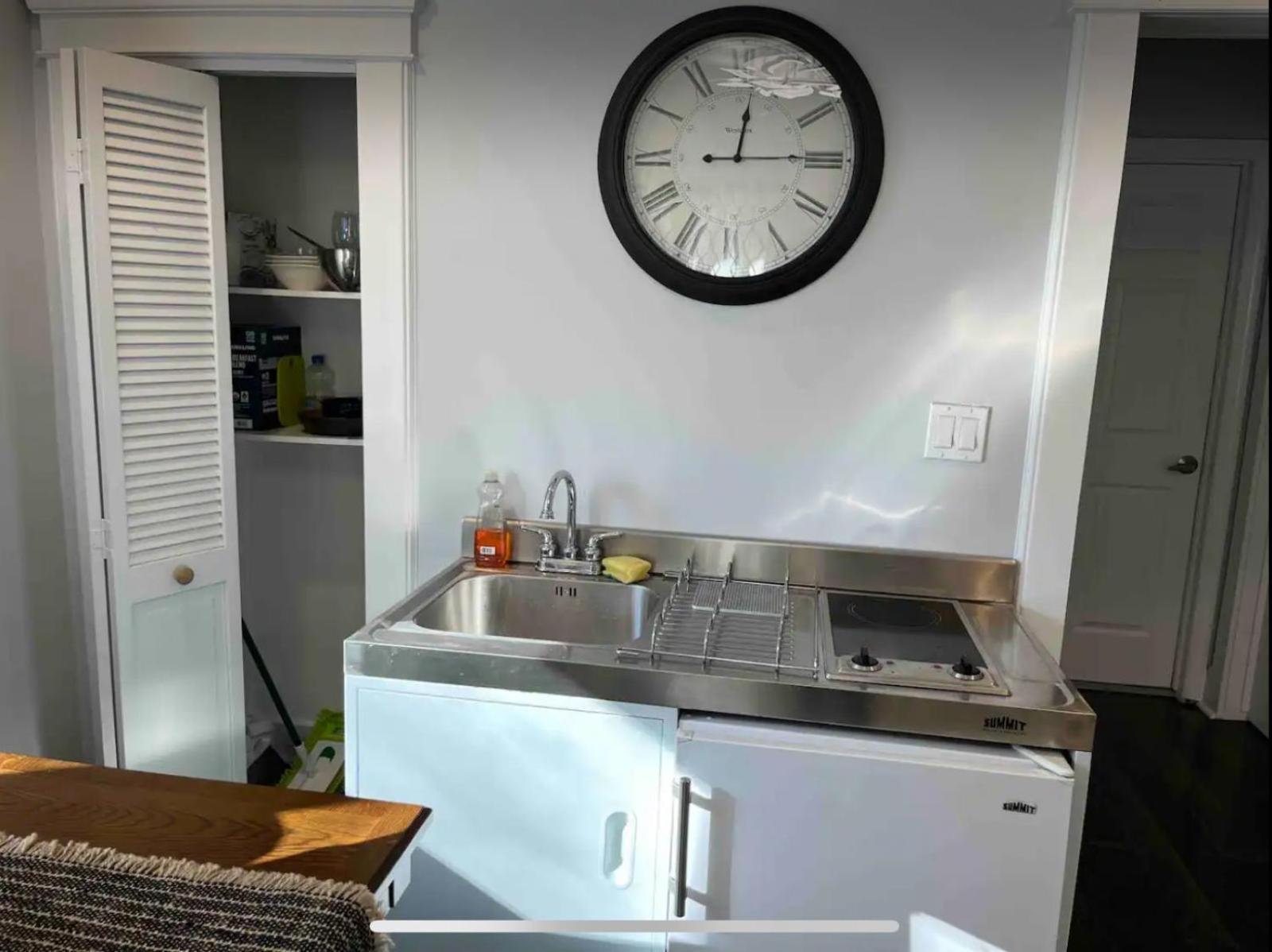 Private Suite In Huntington Station 외부 사진
